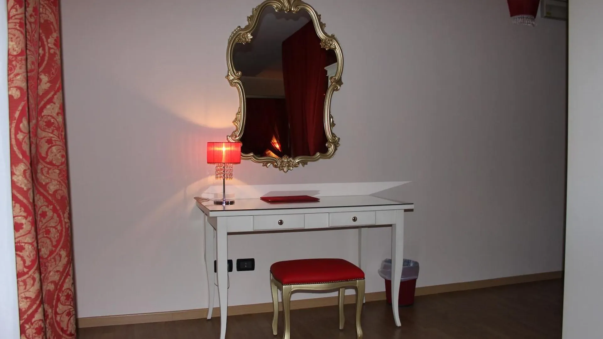 Hotel Riz B.B San Genesio ed Uniti