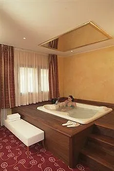 Hotel Riz B.B San Genesio ed Uniti